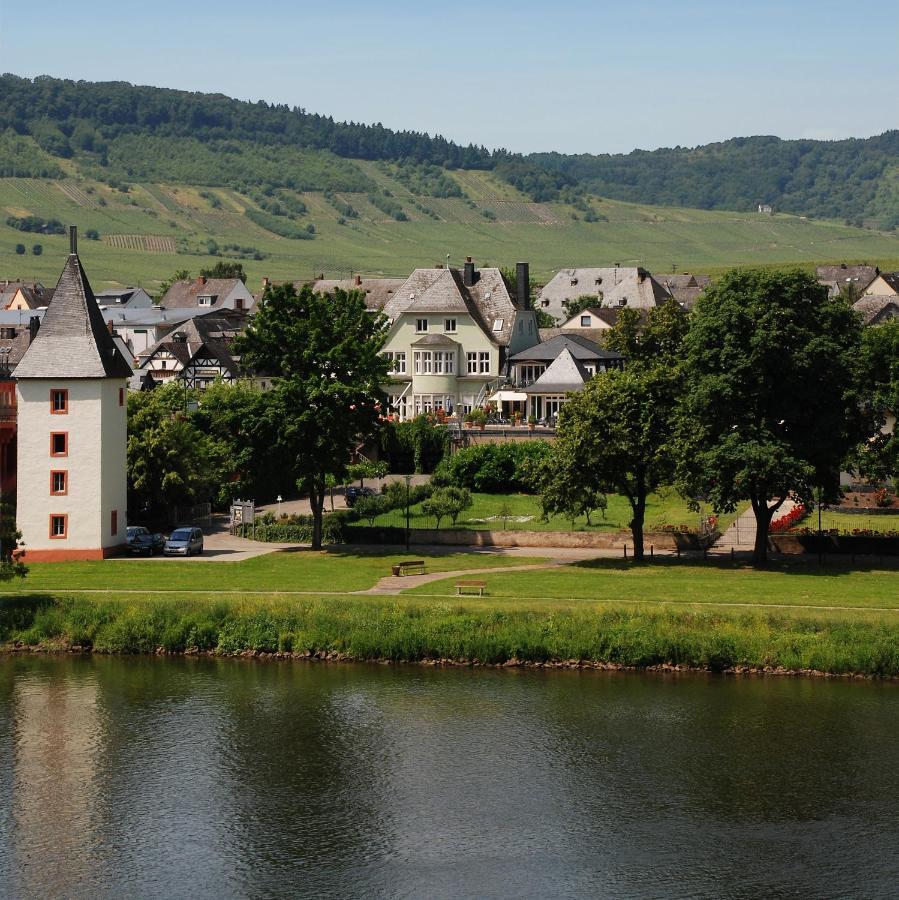 Gaestehaus & Weingut Cluesserath-Weiler Trittenheim Buitenkant foto