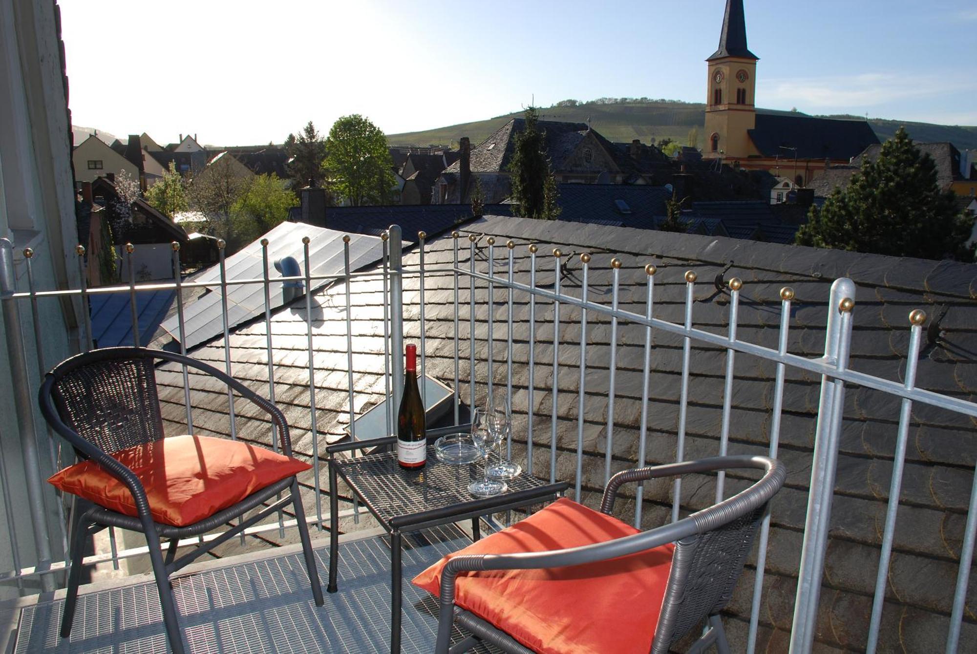 Gaestehaus & Weingut Cluesserath-Weiler Trittenheim Buitenkant foto